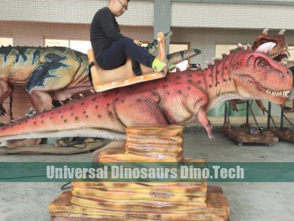 Animatronic Carnotaurus Ride