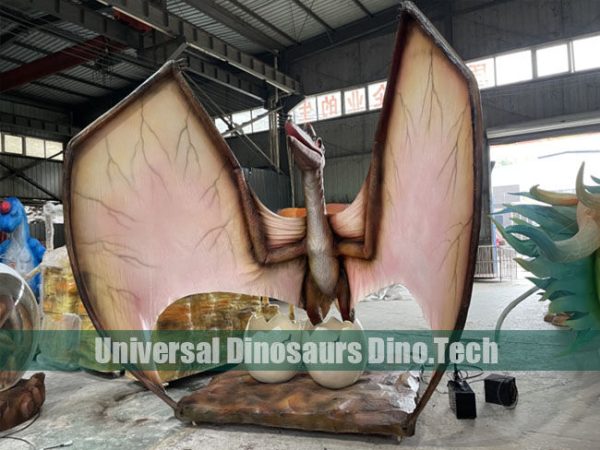 Animatronic Pterosaur with Eggshell