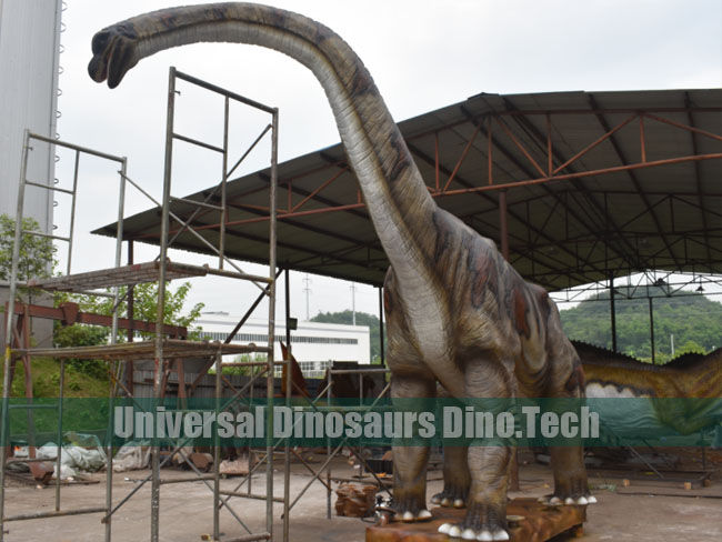 Animatronic Brachiosaurus