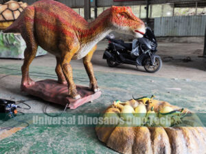 Animatronic Maiasaura