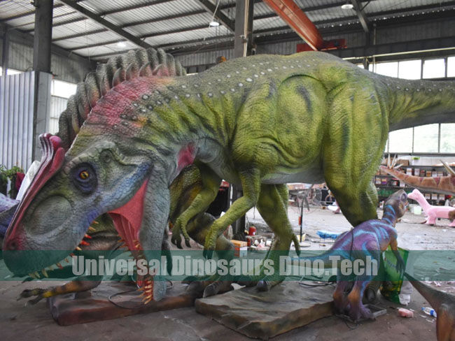 Animatronic Majungasaurus Model