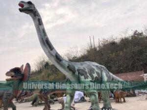 Animatronic Omeisaurus