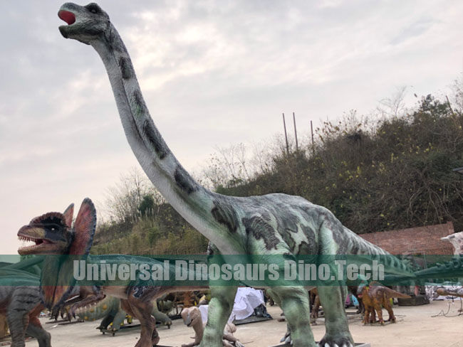 Animatronic Omeisaurus