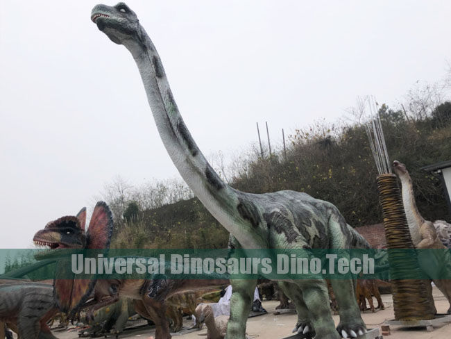 Animatronic Omeisaurus Model