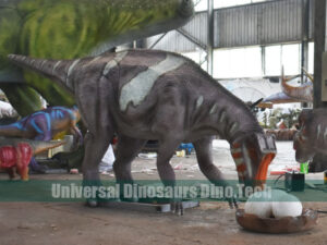 Maiasaura & Eggs Models Replicas