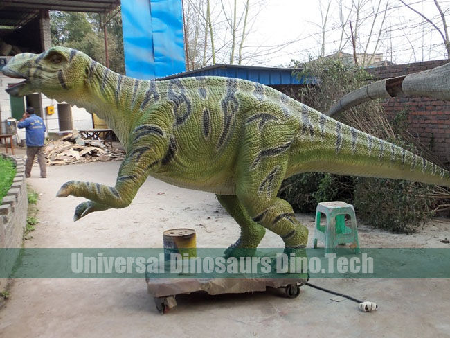 Muttaburrasaurus Model