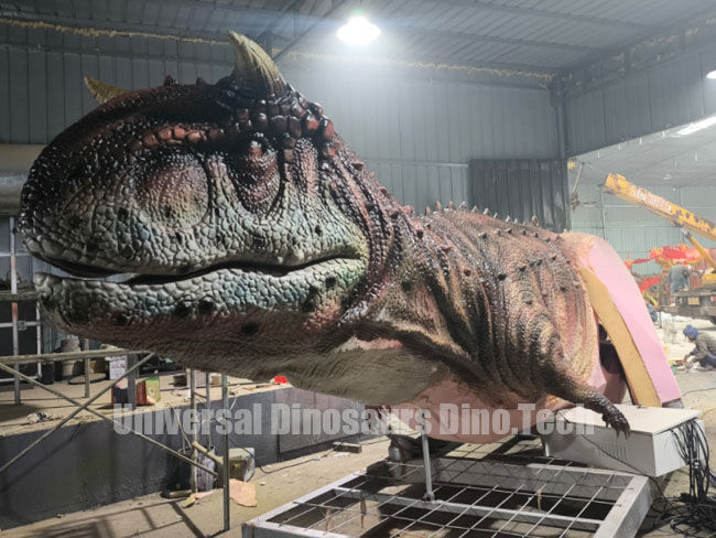 Painting Animatronic Carnotaurus Skin Colors