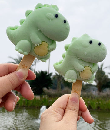 Dinosaur-themed ice cream Dinosaur-themed ice cream
