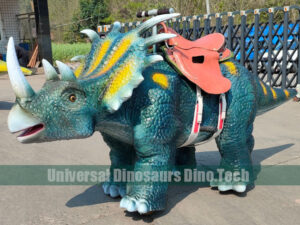 Walking Styracosaurus Ride