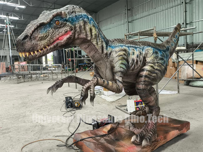 Animatronic Velociraptor